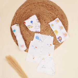 Newborn Unisex Baby Muslin essential Combo - Multicolor - 5 Items